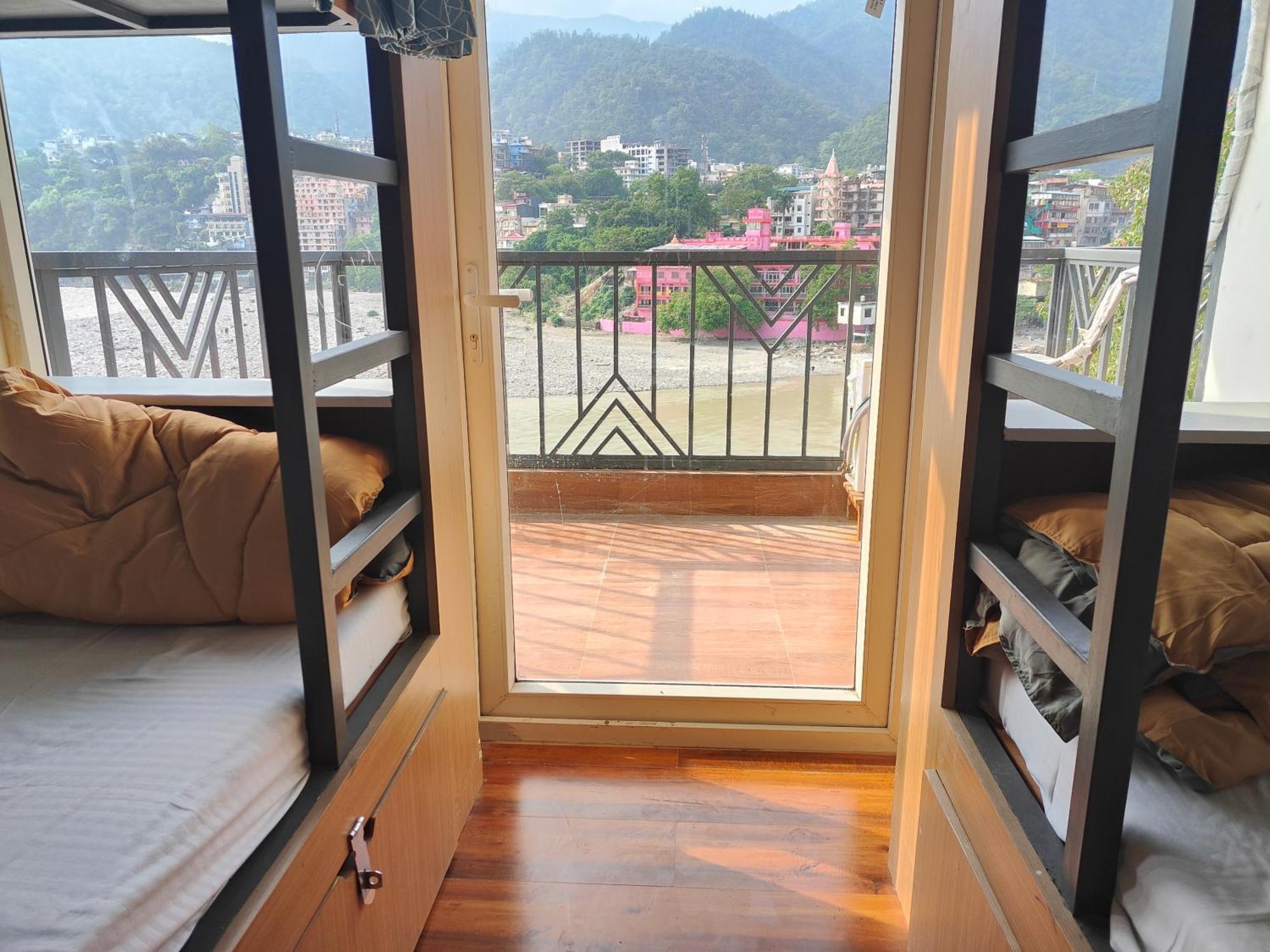 Albergue Joey'S By The Ganges Rishīkesh Exterior foto
