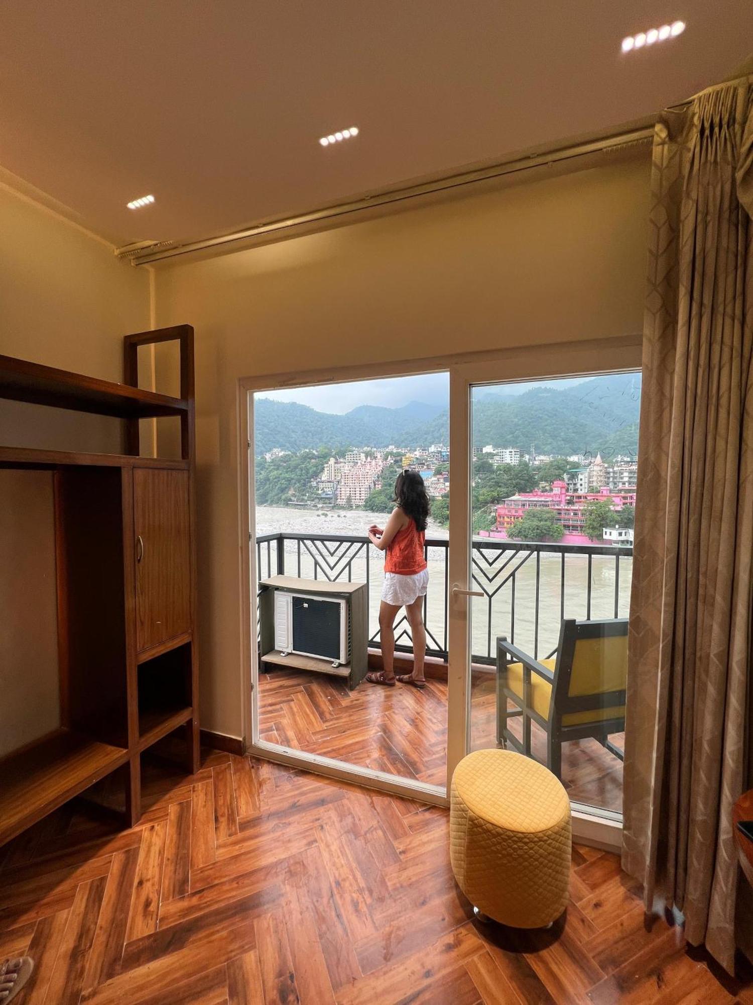 Albergue Joey'S By The Ganges Rishīkesh Exterior foto